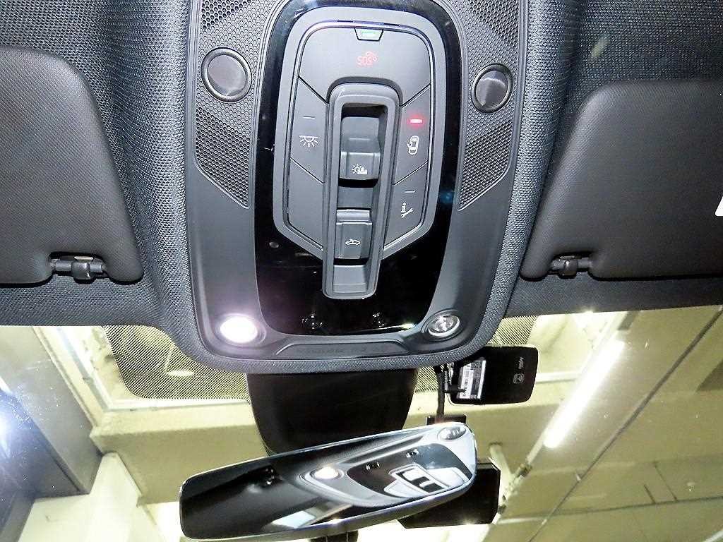 아우디 A5 A5 (F5) 45 TFSI 콰트로 프리미엄 스포트백 이미지 13