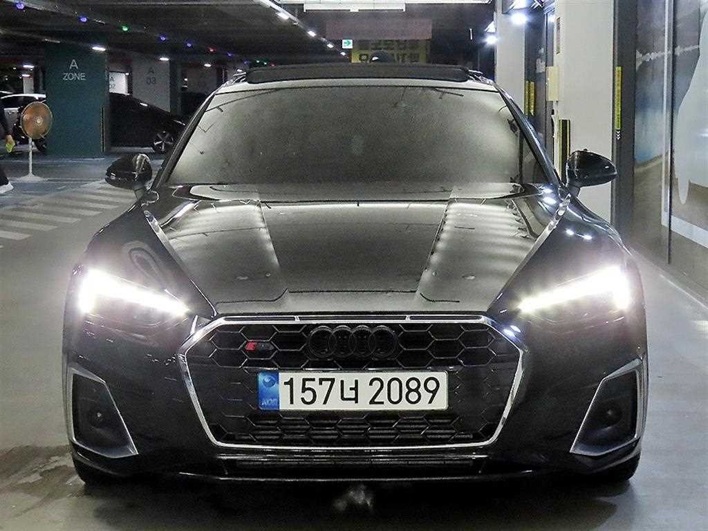아우디 A5 A5 (F5) 45 TFSI 콰트로 프리미엄 스포트백 이미지 2