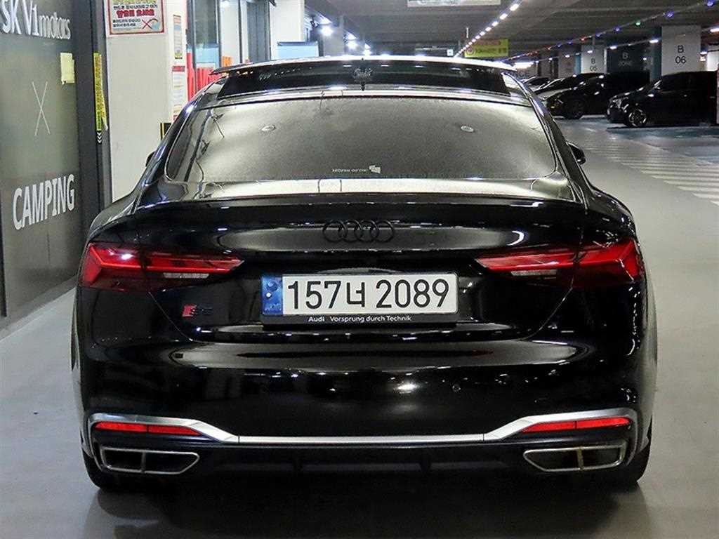 아우디 A5 A5 (F5) 45 TFSI 콰트로 프리미엄 스포트백 이미지 5