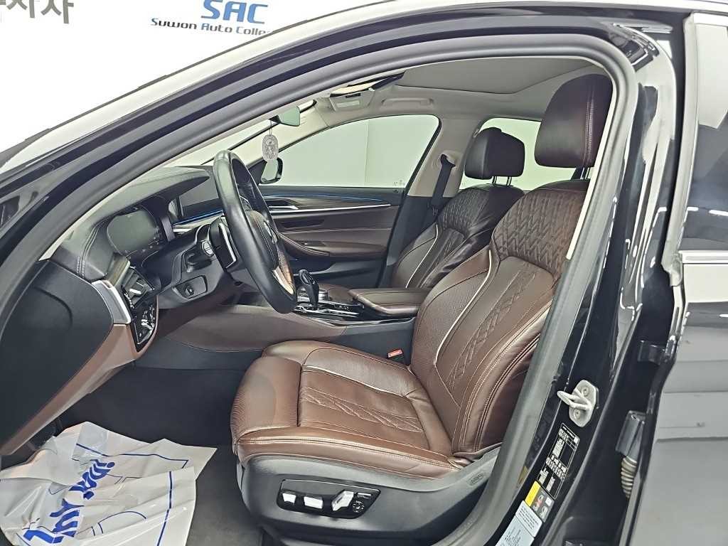 BMW 5시리즈 5시리즈 (G30) 530e 럭셔리 이미지 11
