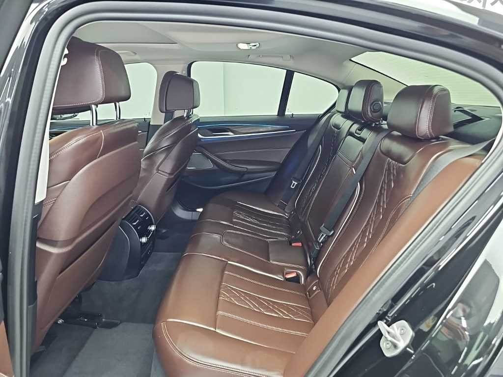 BMW 5시리즈 5시리즈 (G30) 530e 럭셔리 이미지 12