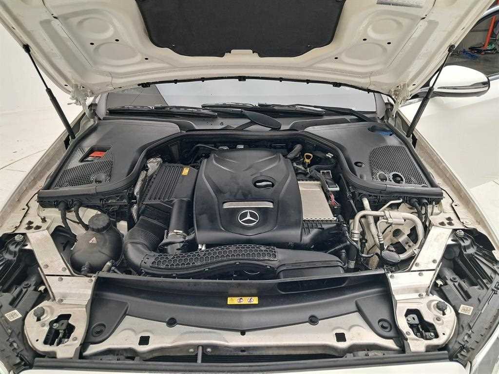 벤츠 E 클래스 E-클래스 W213 E200 아방가르드 이미지 19