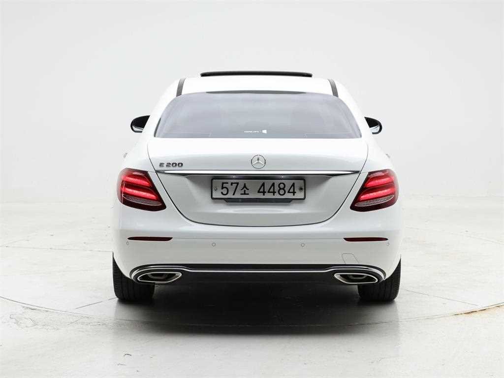 벤츠 E 클래스 E-클래스 W213 E200 아방가르드 이미지 5