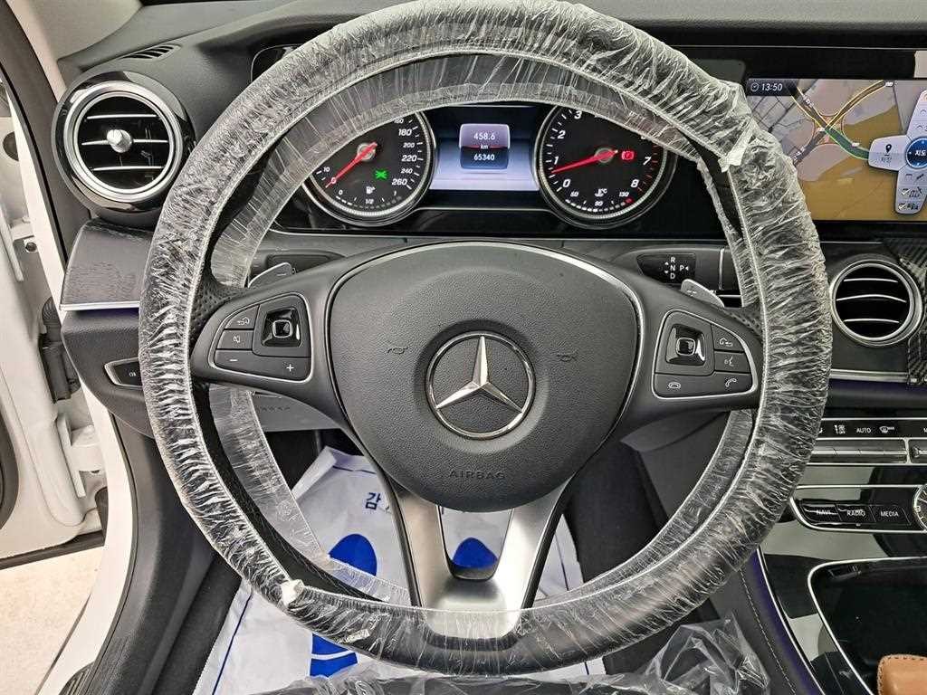 벤츠 E 클래스 E-클래스 W213 E200 아방가르드 이미지 7