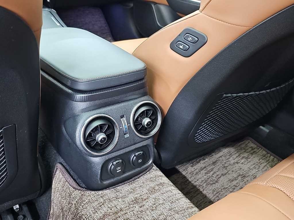 기아 스팅어 스팅어 마이스터 AWD 3.3 GT 트리뷰트 에디션 이미지 13