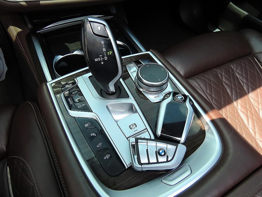 BMW 7시리즈 7시리즈 (G11) 745Le sDrive 디자인 퓨어 에디션 이미지 11