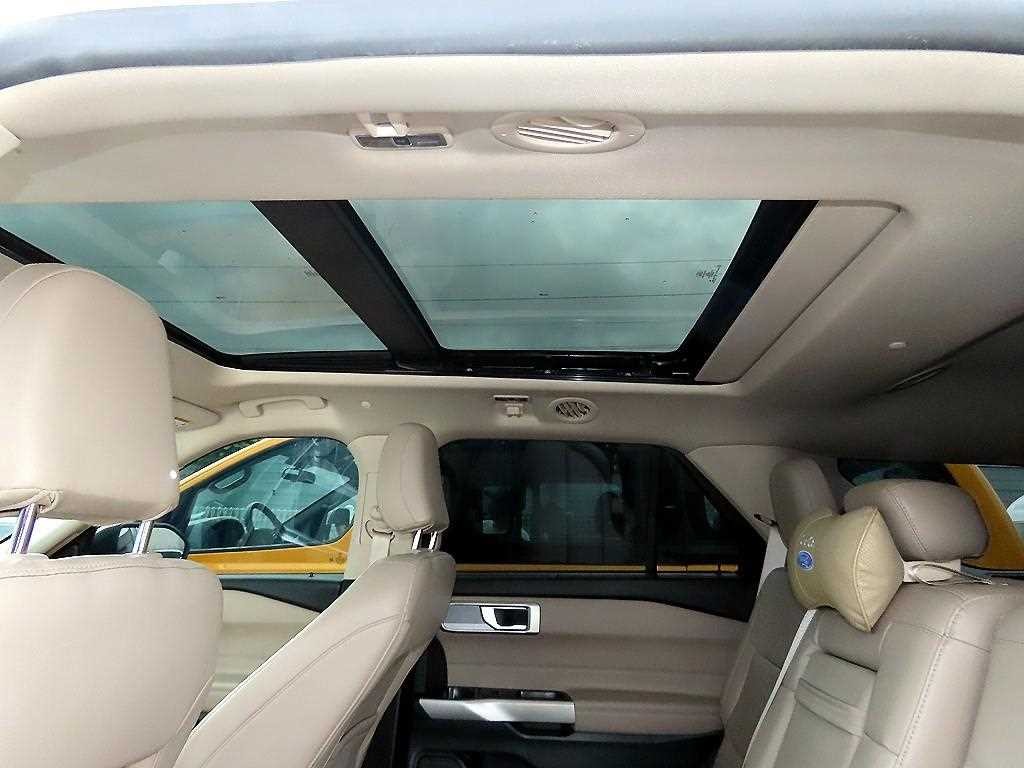 포드 익스플로러 익스플로러 6세대 3.0 AWD PHEV 리미티드 이미지 16