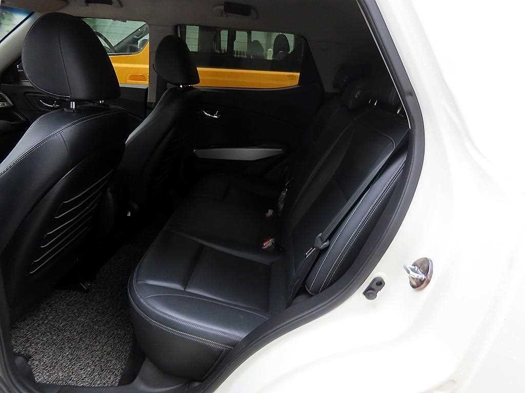 KG모빌리티(쌍용) 티볼리 가솔린 2WD 1.6 VX 이미지 6