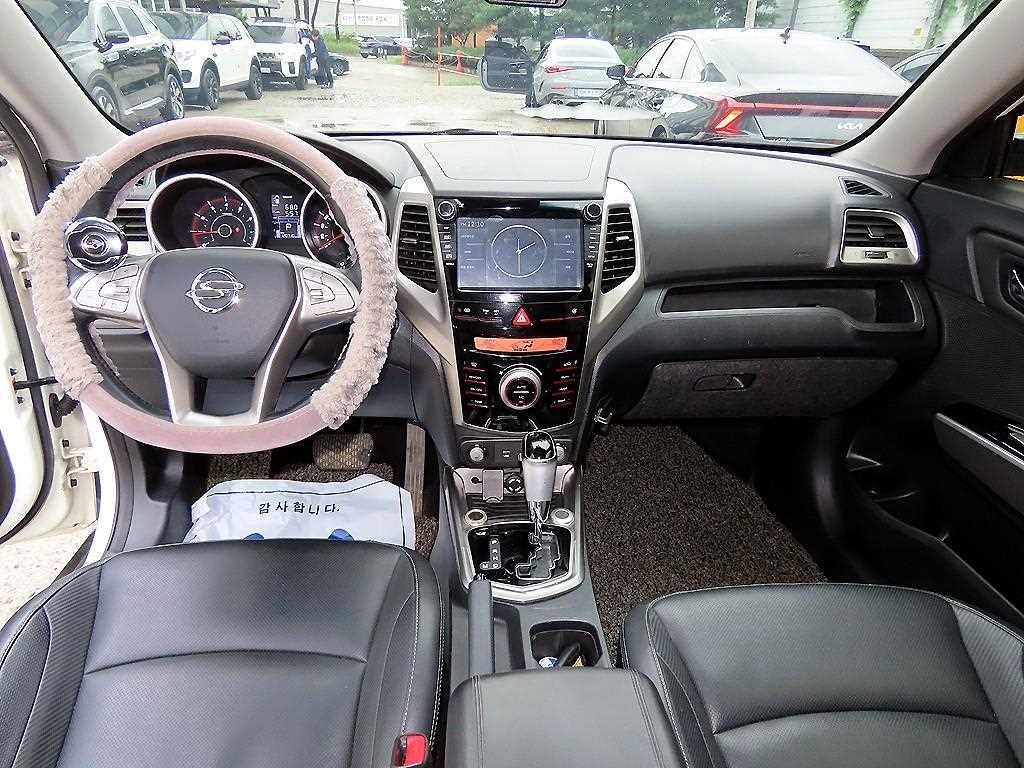 KG모빌리티(쌍용) 티볼리 가솔린 2WD 1.6 VX 이미지 7