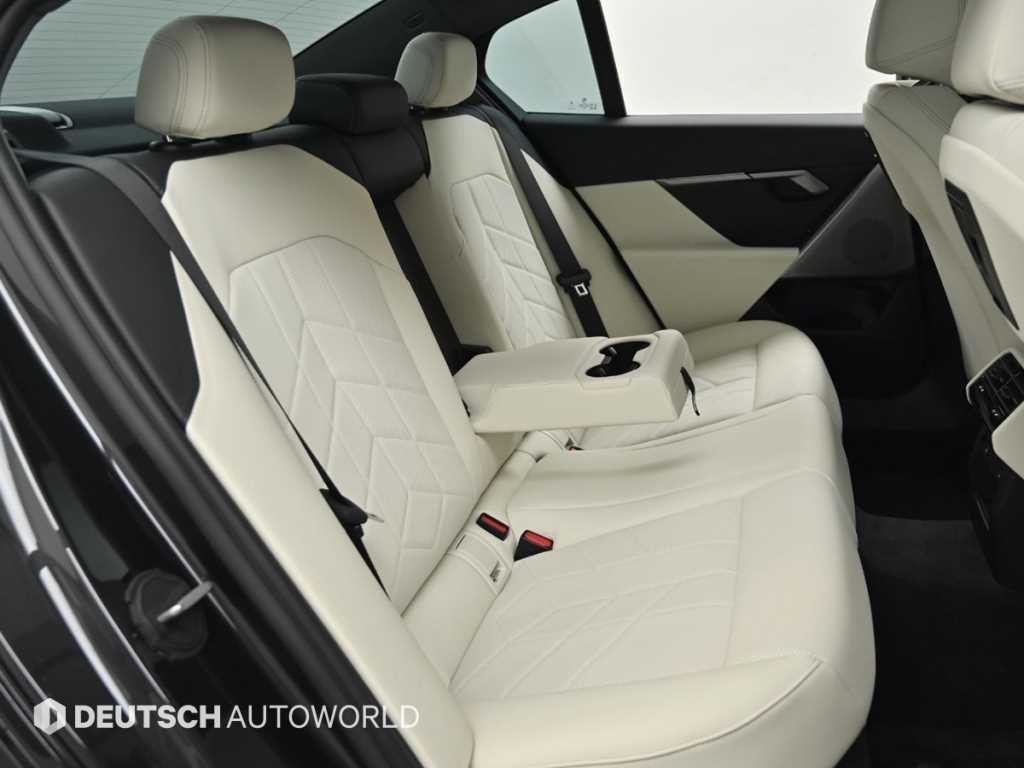 BMW 5시리즈 5시리즈 (G60) 520i 기본형 이미지 12