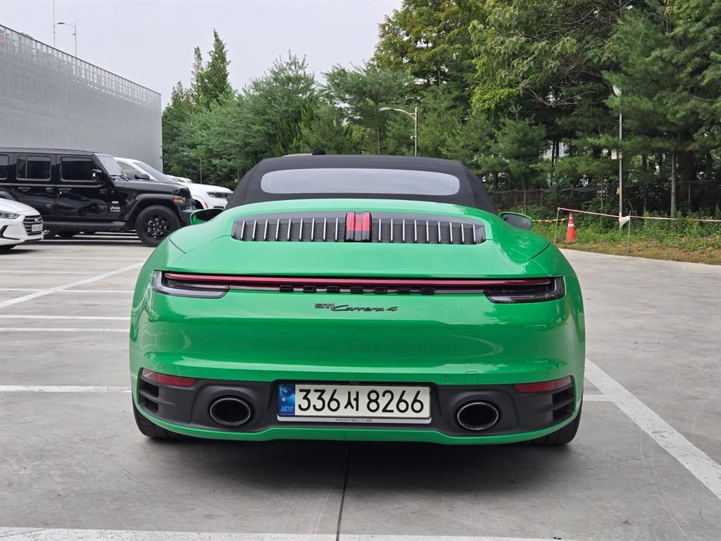 포르쉐 911 911(992) 카레라 4 카브리올레 이미지 5