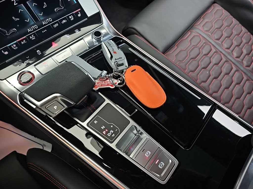 아우디 RS6 RS6 (C8) 4.0 TFSI 콰트로 아반트 퍼포먼스 이미지 8