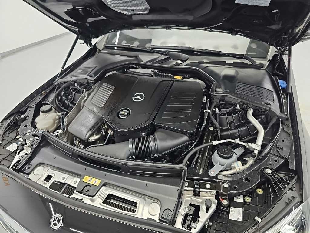 벤츠 C 클래스 C클래스 W206 C300 4MATIC 아방가르드 이미지 5
