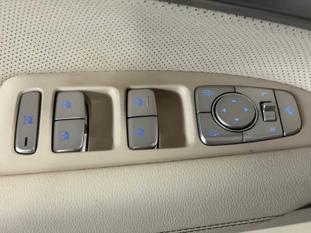 제네시스 G70 더 뉴 G70 가솔린 2.0T 2WD 기본형 이미지 15