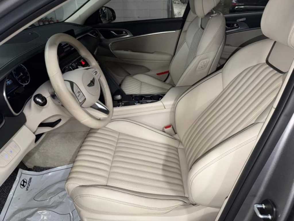 제네시스 G70 더 뉴 G70 가솔린 2.0T 2WD 기본형 이미지 6