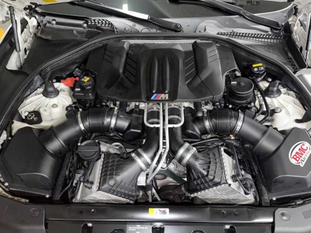 BMW 6시리즈 M6 M6 쿠페 이미지 19