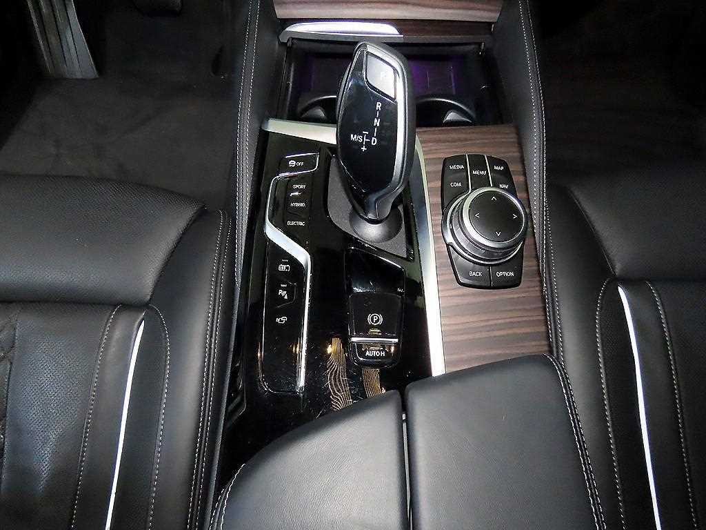 BMW 5시리즈 5시리즈 (G30) 530e 럭셔리 이미지 12