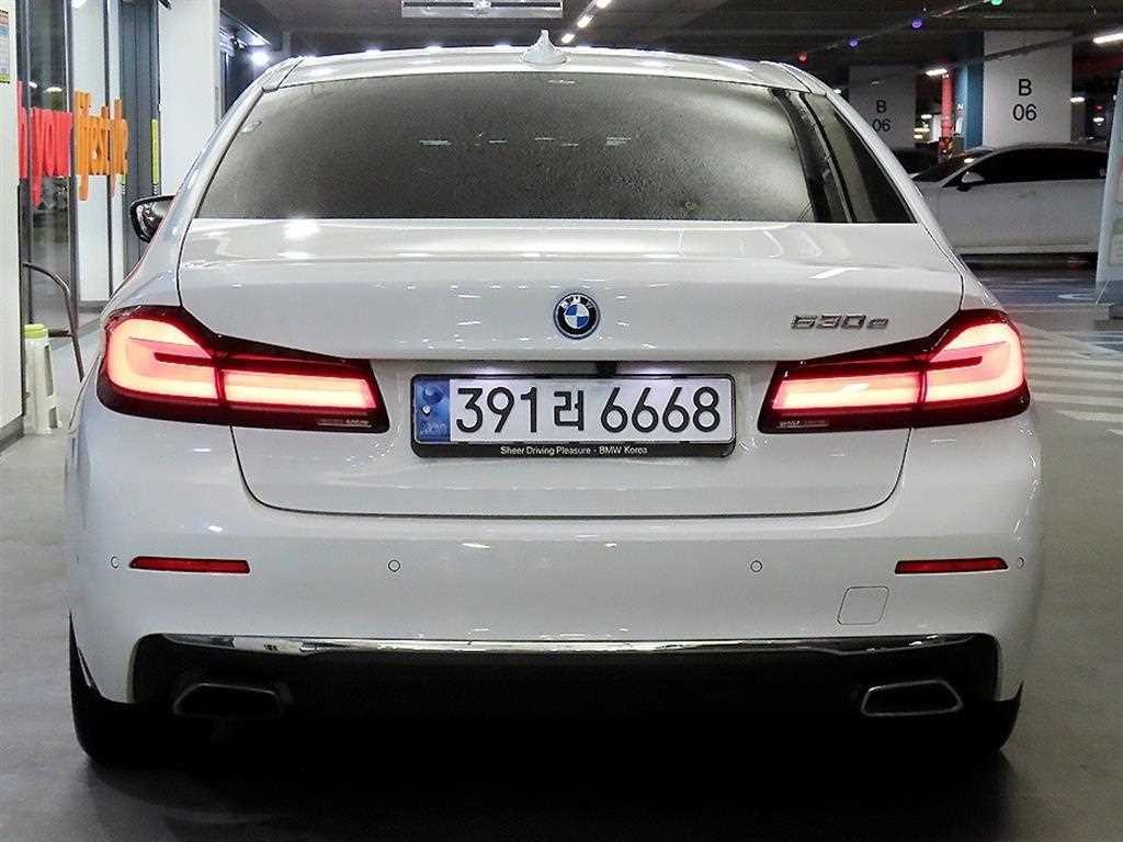 BMW 5시리즈 5시리즈 (G30) 530e 럭셔리 이미지 5