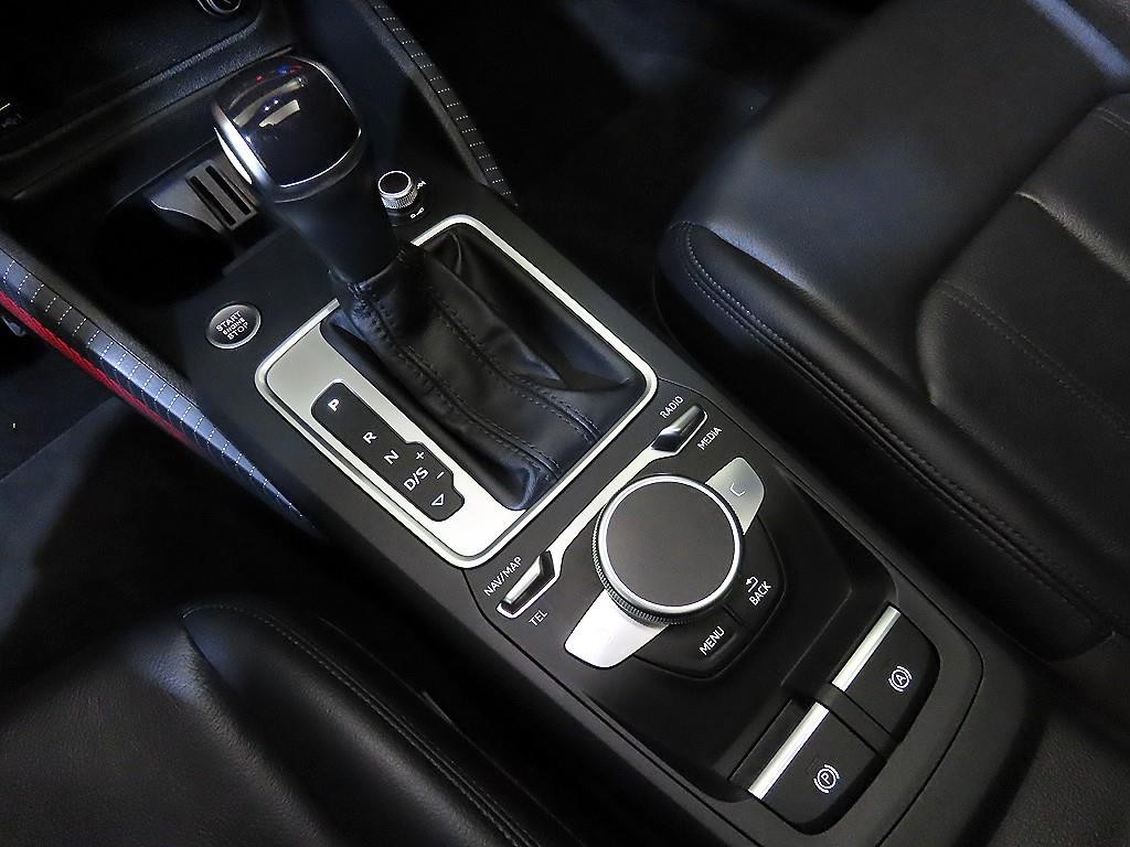 아우디 Q2 35 TDI 프리미엄 이미지 12