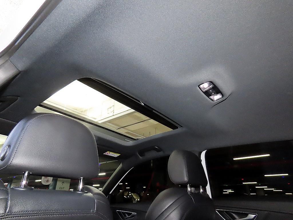 아우디 Q2 35 TDI 프리미엄 이미지 16