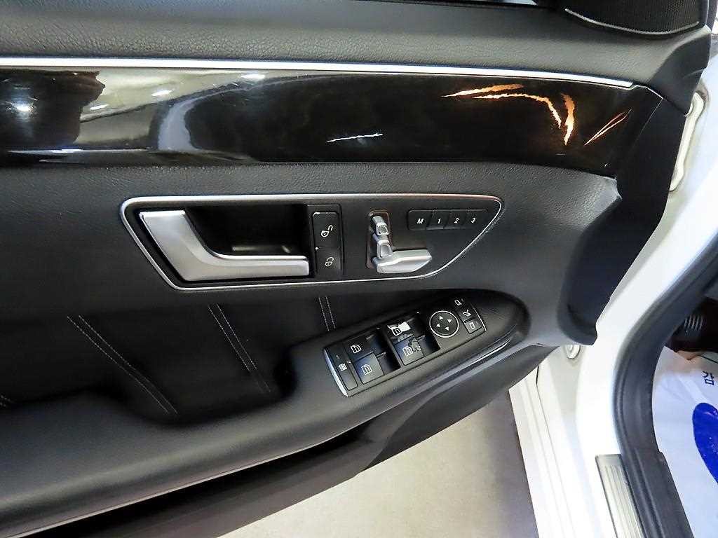 벤츠 E 클래스 E-클래스 W212 E220 CDI 아방가르드 이미지 16