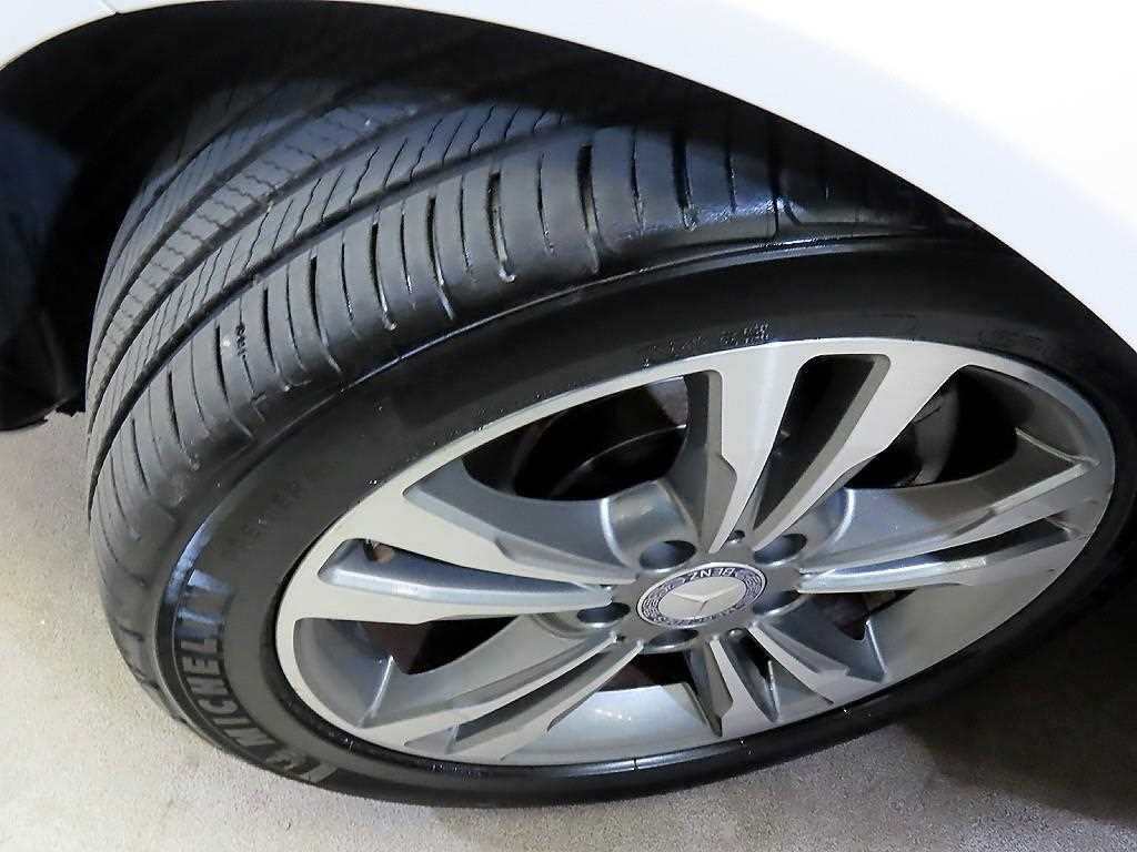 벤츠 E 클래스 E-클래스 W212 E220 CDI 아방가르드 이미지 20