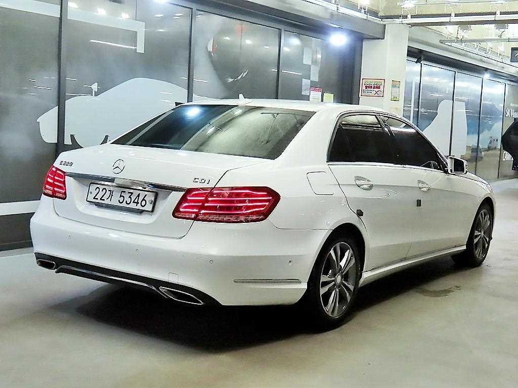 벤츠 E 클래스 E-클래스 W212 E220 CDI 아방가르드 이미지 4