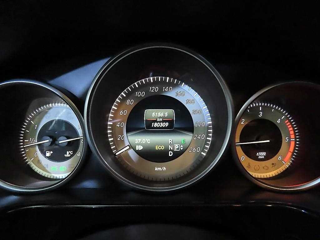 벤츠 E 클래스 E-클래스 W212 E220 CDI 아방가르드 이미지 9