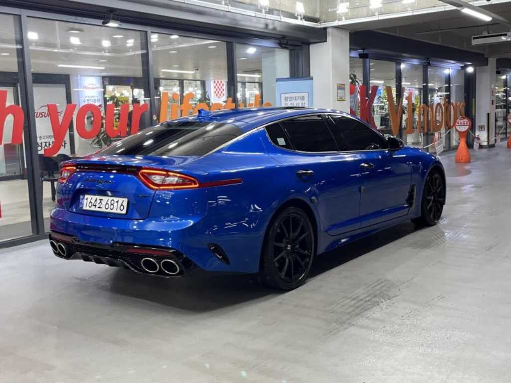 기아 스팅어 가솔린 2.0 터보 AWD 플래티넘 이미지 3