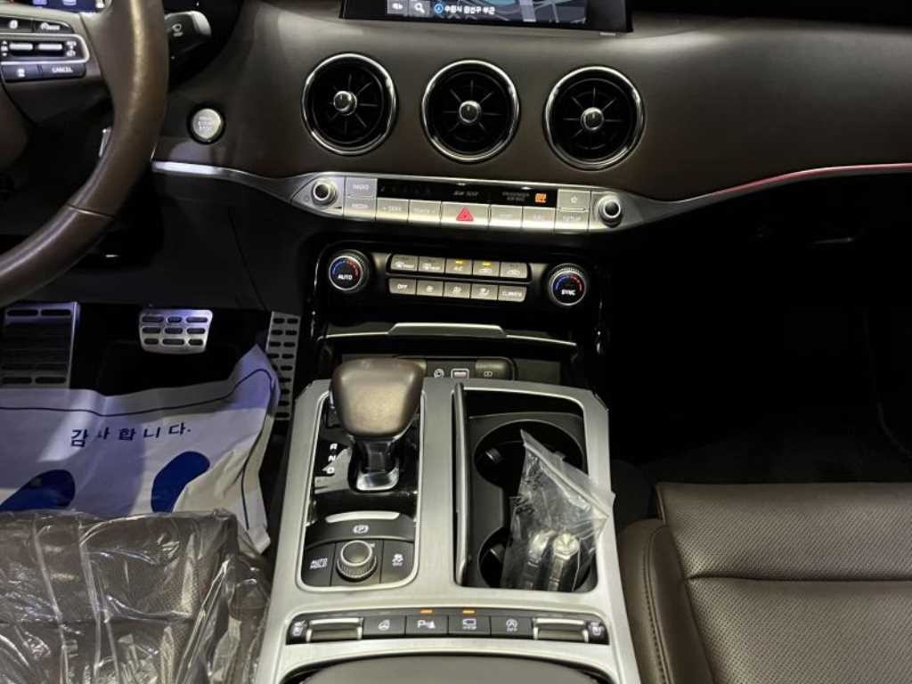 기아 스팅어 가솔린 2.0 터보 AWD 플래티넘 이미지 8