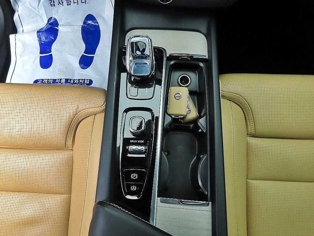 볼보 XC60 XC60(2세대) T8 AWD 인스크립션 이미지 10