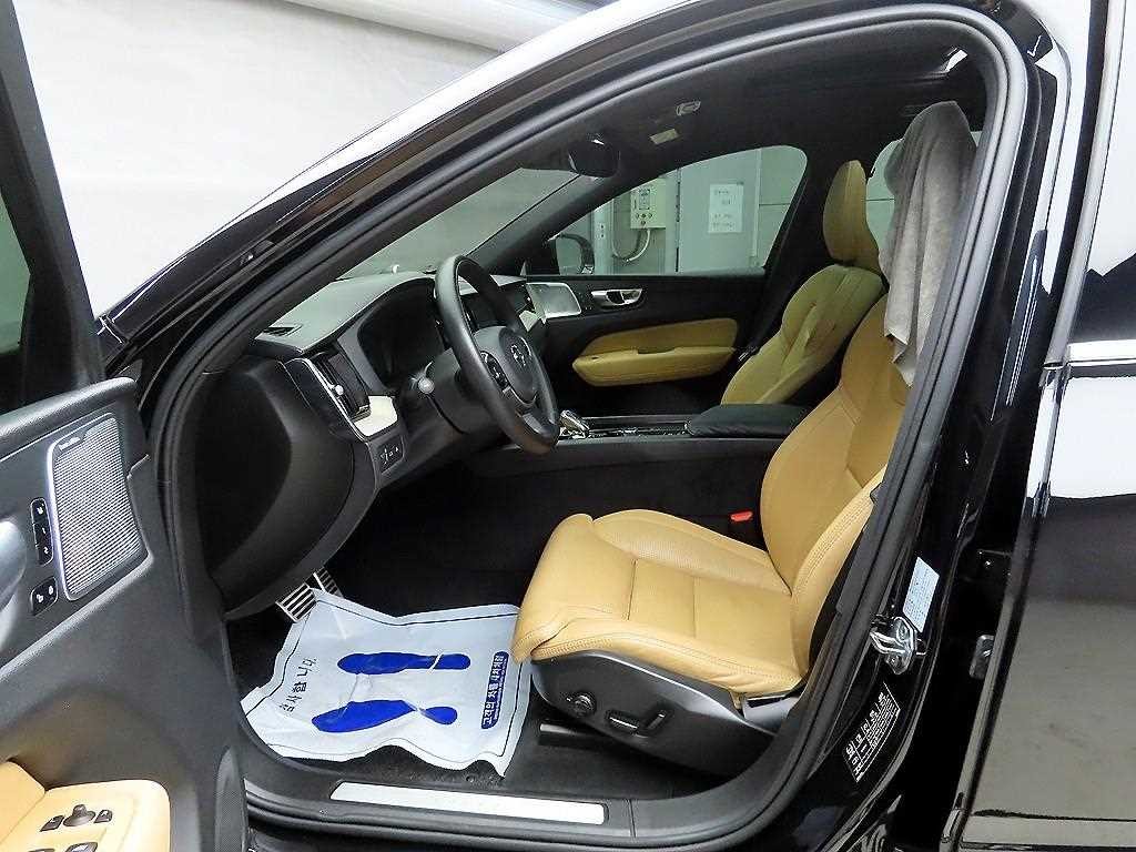 볼보 XC60 XC60(2세대) T8 AWD 인스크립션 이미지 5