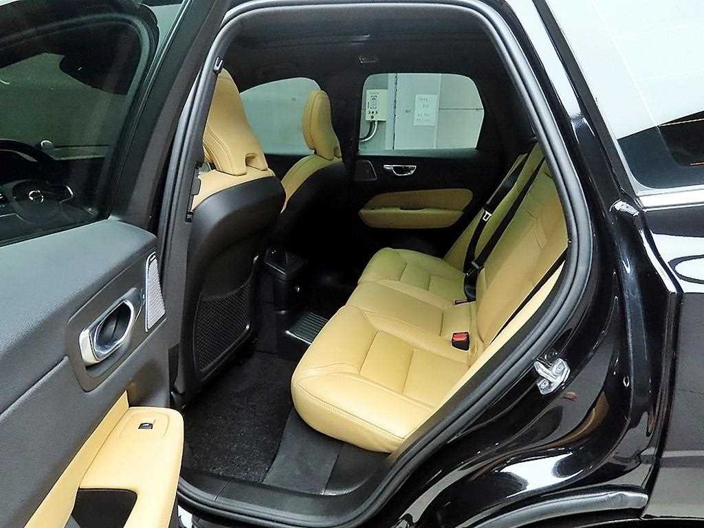 볼보 XC60 XC60(2세대) T8 AWD 인스크립션 이미지 6