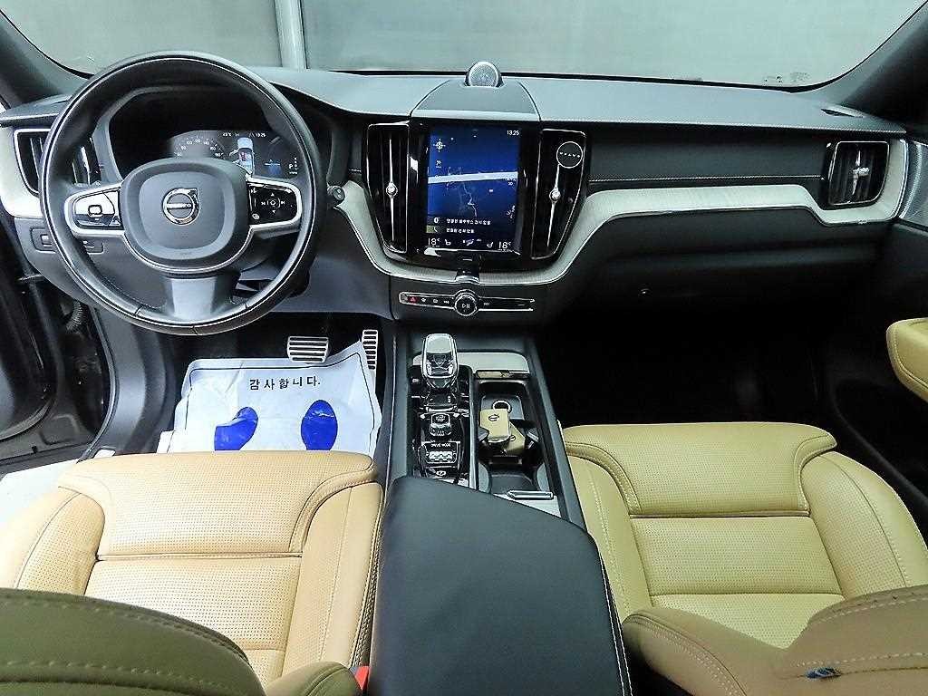 볼보 XC60 XC60(2세대) T8 AWD 인스크립션 이미지 7