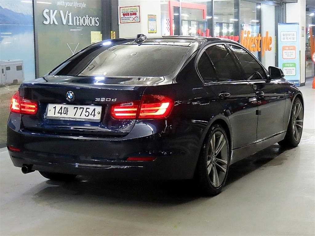 BMW 3시리즈 3시리즈 (F30) 320d 스포츠 이미지 4