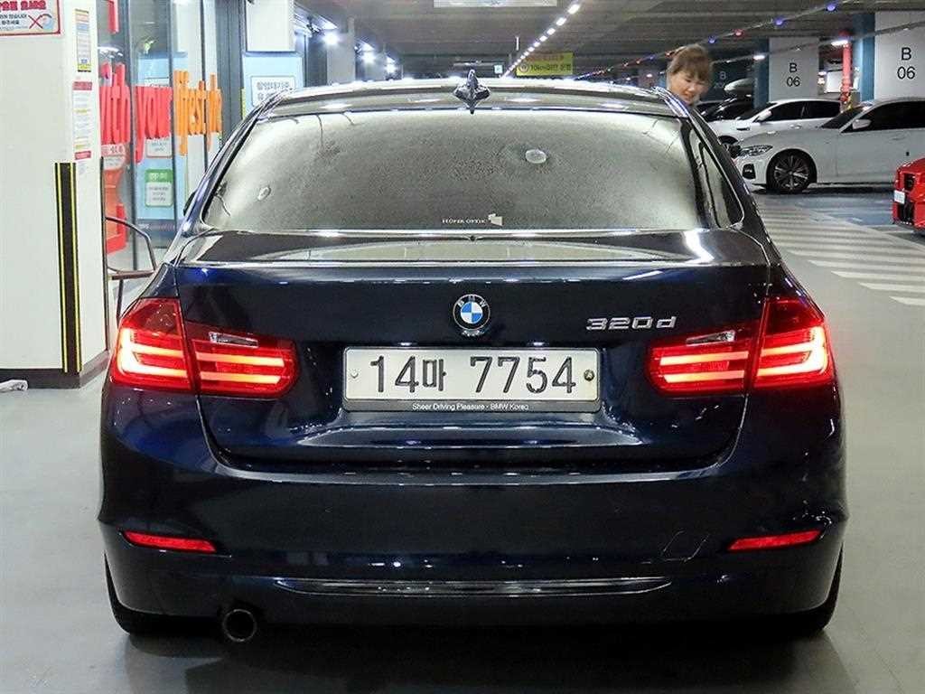 BMW 3시리즈 3시리즈 (F30) 320d 스포츠 이미지 5