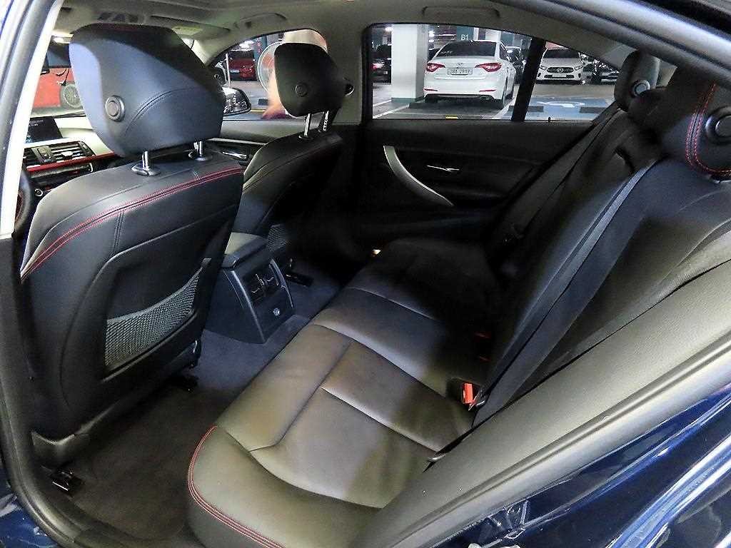 BMW 3시리즈 3시리즈 (F30) 320d 스포츠 이미지 7