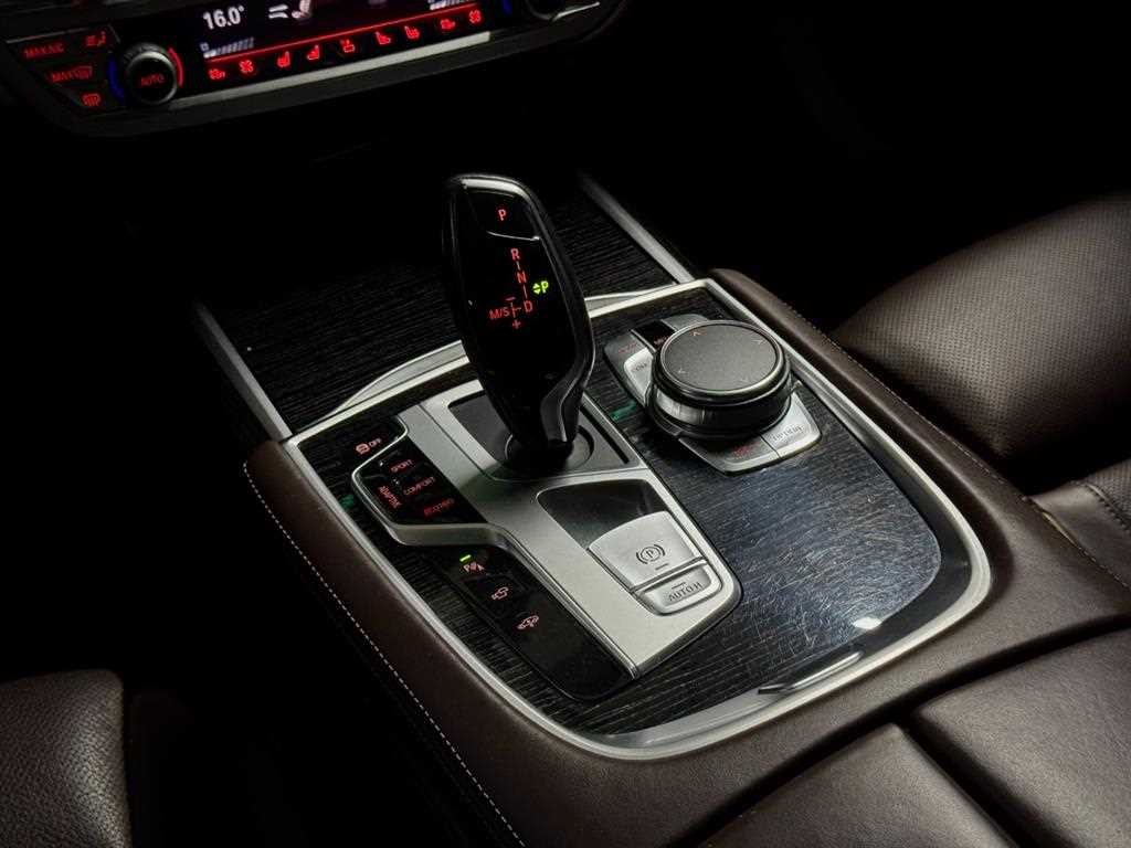 BMW 7시리즈 7시리즈 (G11) 740Li xDrive M SPORT 스포츠 이미지 13