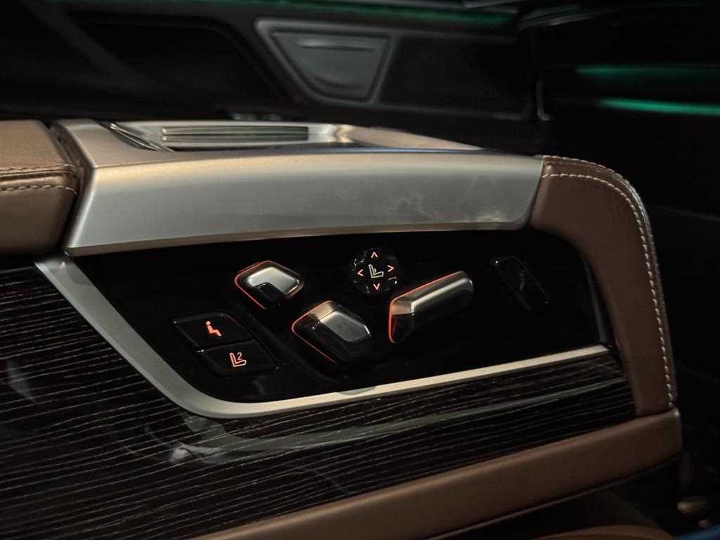 BMW 7시리즈 7시리즈 (G11) 740Li xDrive M SPORT 스포츠 이미지 17