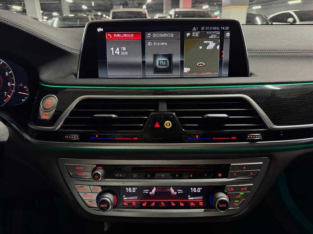 BMW 7시리즈 7시리즈 (G11) 740Li xDrive M SPORT 스포츠 이미지 18