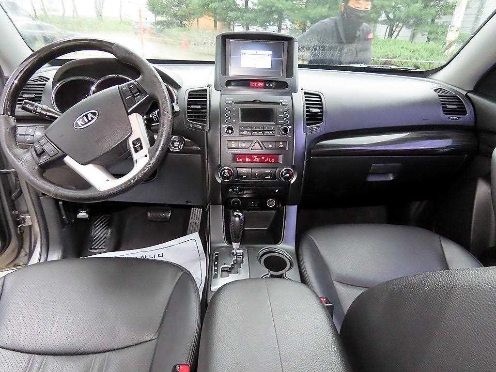 기아 쏘렌토 쏘렌토 R 디젤 2WD 2.0 TLX 최고급형 이미지 7