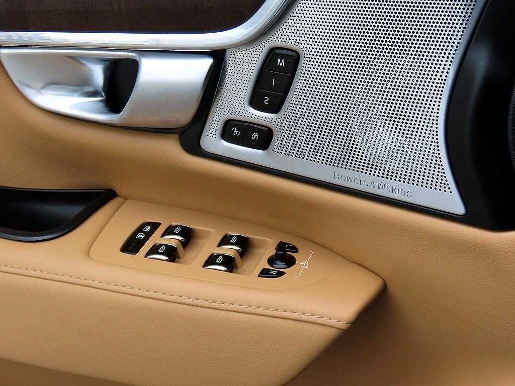 볼보 S90 B6 AWD 얼티메이트 브라이트 이미지 12