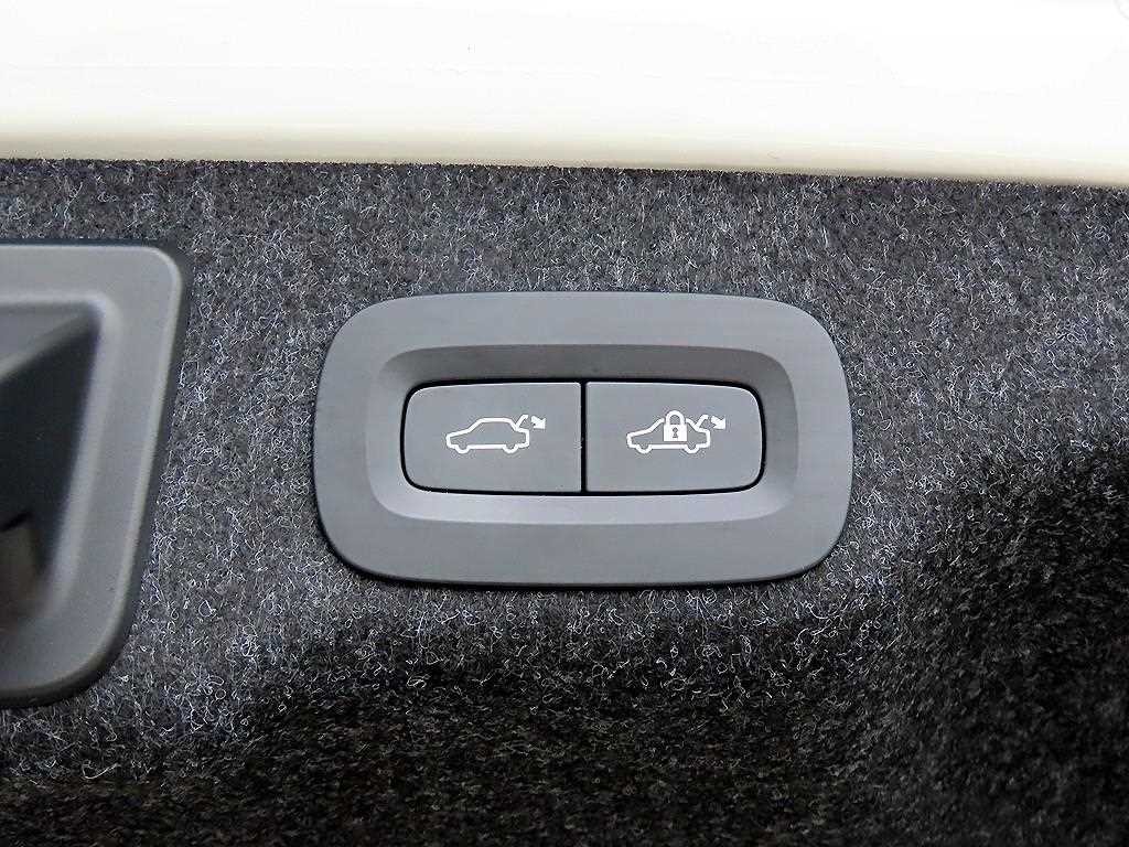 볼보 S90 B6 AWD 얼티메이트 브라이트 이미지 17