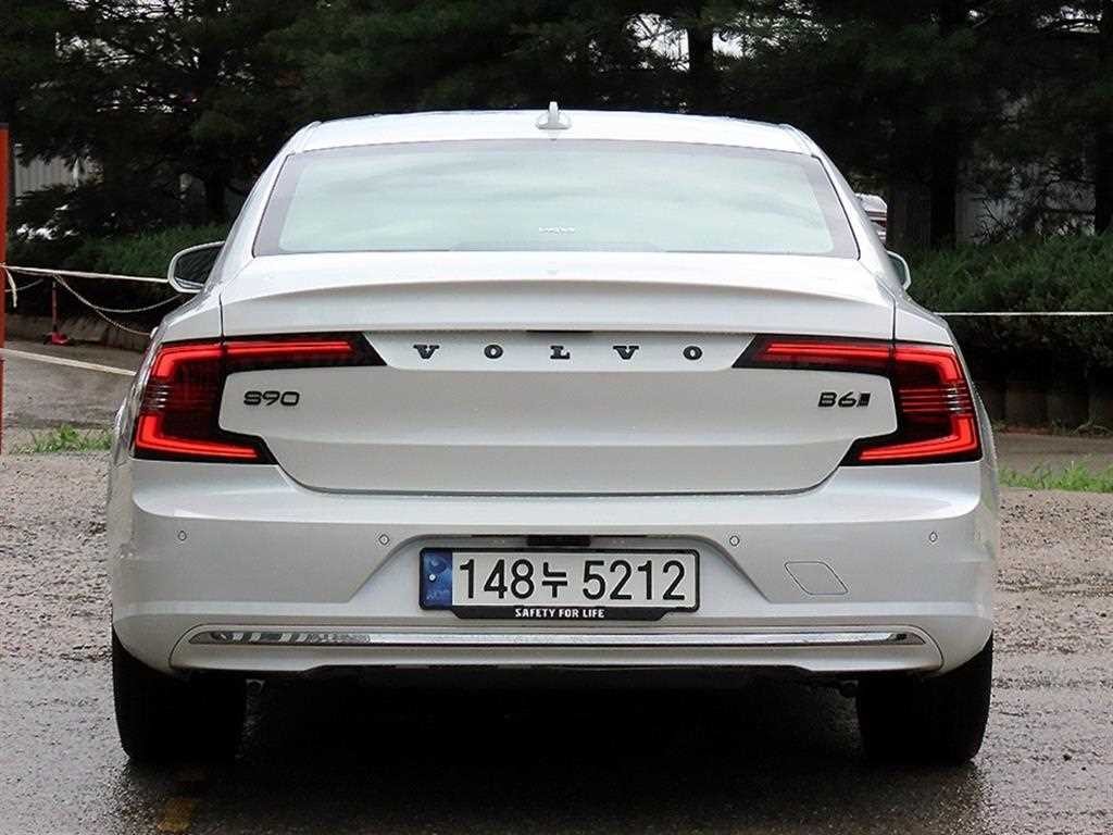 볼보 S90 B6 AWD 얼티메이트 브라이트 이미지 4
