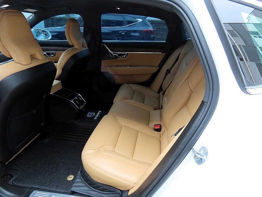 볼보 S90 B6 AWD 얼티메이트 브라이트 이미지 6
