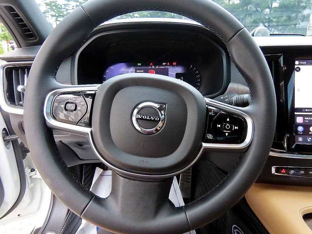 볼보 S90 B6 AWD 얼티메이트 브라이트 이미지 8