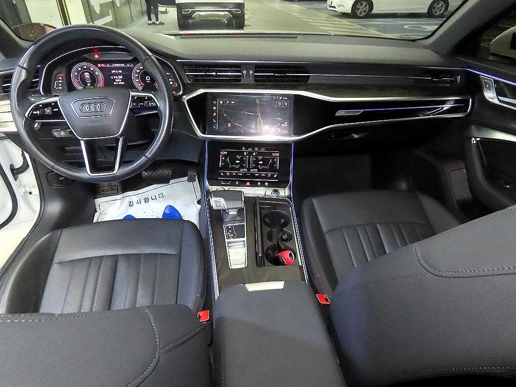 아우디 A6 A6 (C8) 45 TFSI 프리미엄 이미지 10
