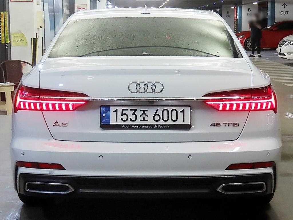 아우디 A6 A6 (C8) 45 TFSI 프리미엄 이미지 5