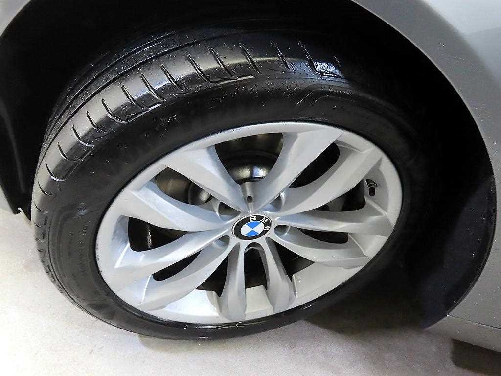 BMW 5시리즈 5시리즈 (F10) 520d M 에어로다이나믹 이미지 20