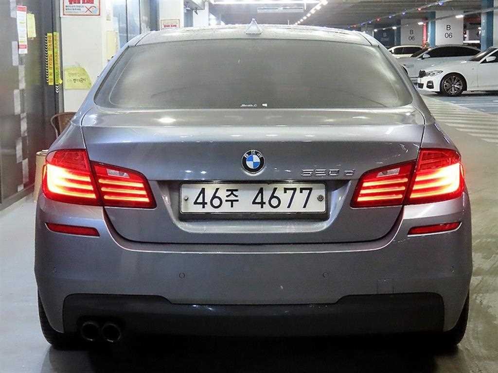 BMW 5시리즈 5시리즈 (F10) 520d M 에어로다이나믹 이미지 6